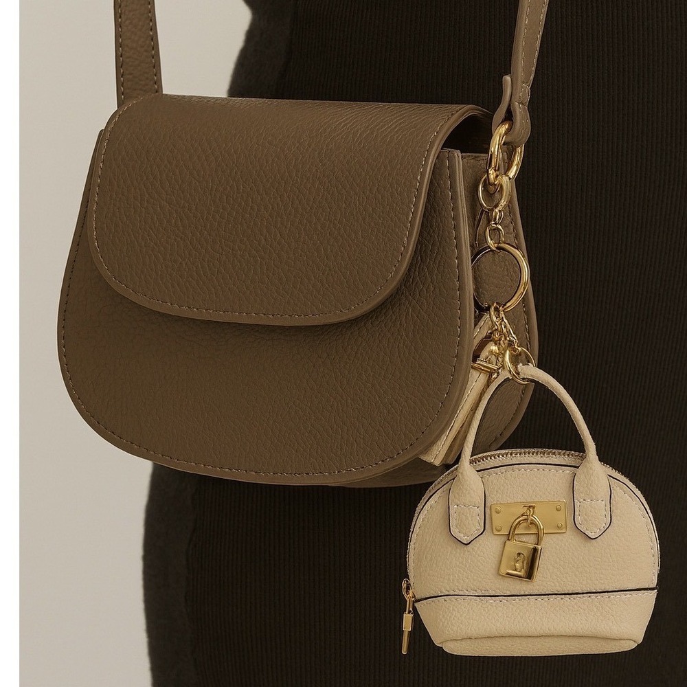 Mini Satchel Bag‎ Charm Coin Purse Cream Pebbled Faux Leather Gold Padlock 95-09